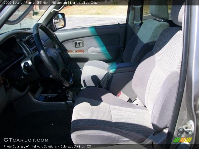 Millennium Silver Metallic / Gray 2002 Toyota 4Runner SR5 4x4