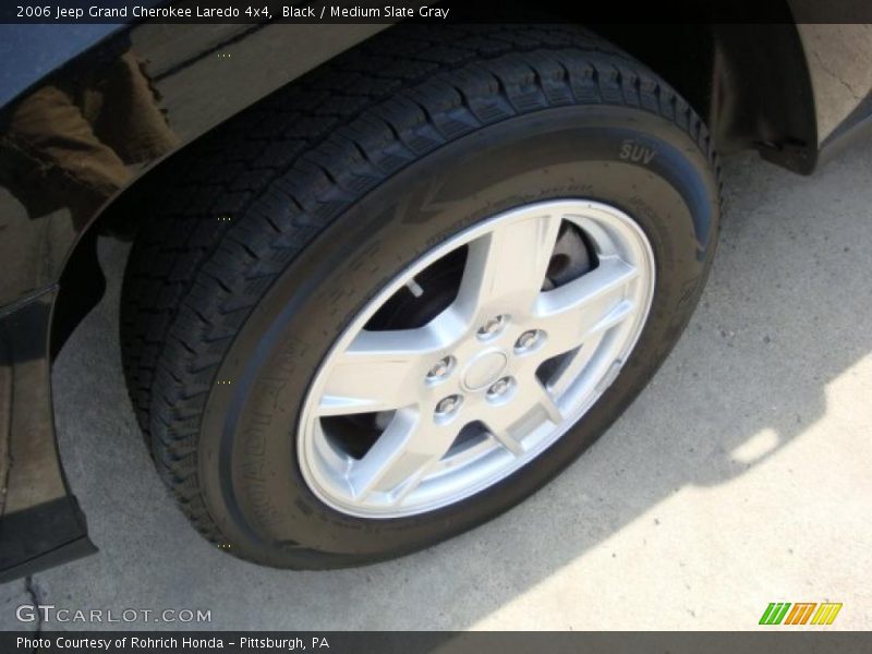 Black / Medium Slate Gray 2006 Jeep Grand Cherokee Laredo 4x4