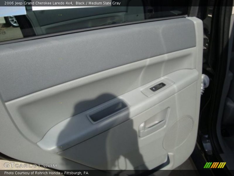 Black / Medium Slate Gray 2006 Jeep Grand Cherokee Laredo 4x4