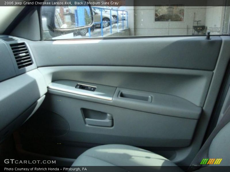 Black / Medium Slate Gray 2006 Jeep Grand Cherokee Laredo 4x4