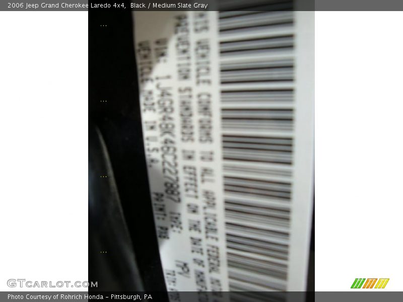 Black / Medium Slate Gray 2006 Jeep Grand Cherokee Laredo 4x4