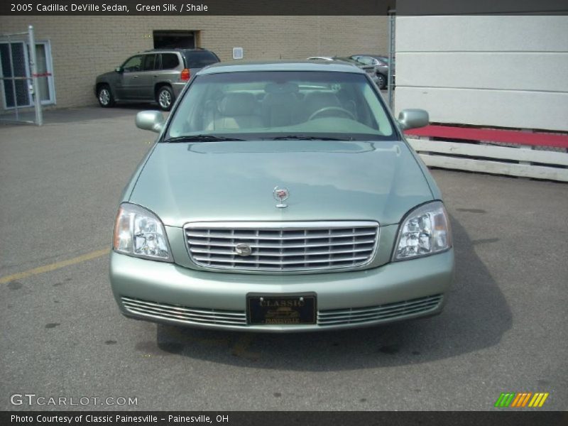 Green Silk / Shale 2005 Cadillac DeVille Sedan