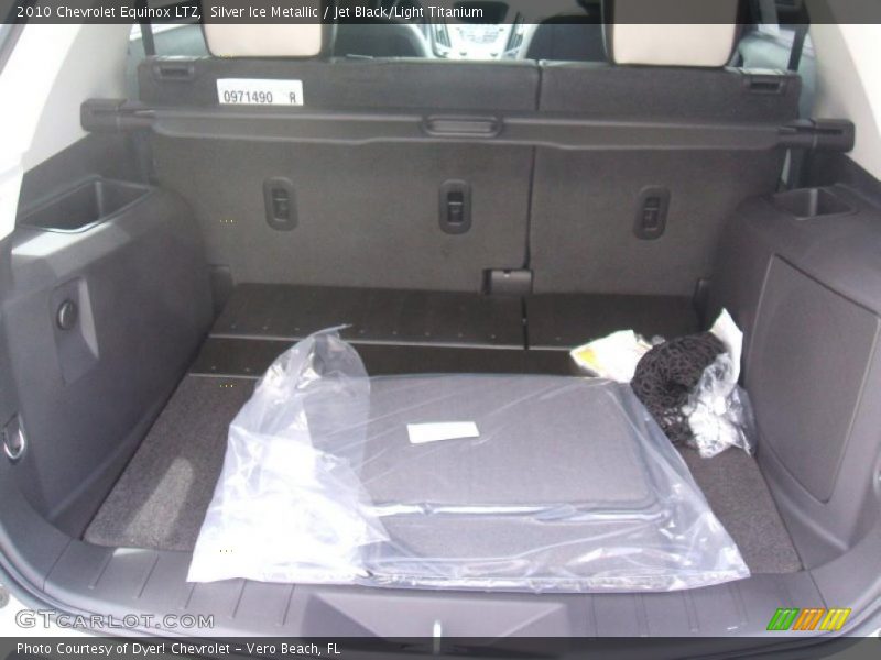 Silver Ice Metallic / Jet Black/Light Titanium 2010 Chevrolet Equinox LTZ