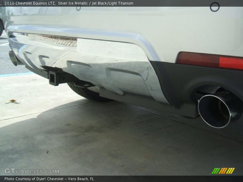 Silver Ice Metallic / Jet Black/Light Titanium 2010 Chevrolet Equinox LTZ