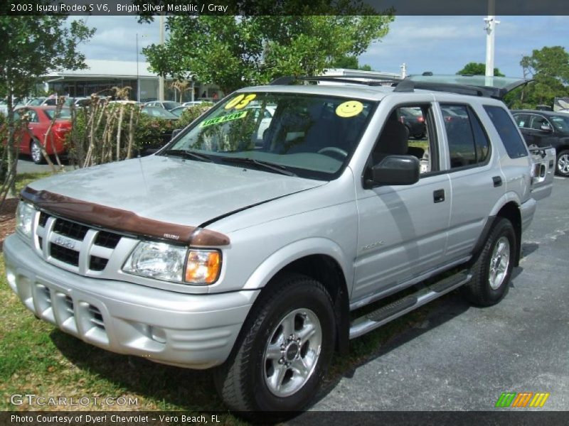 Bright Silver Metallic / Gray 2003 Isuzu Rodeo S V6