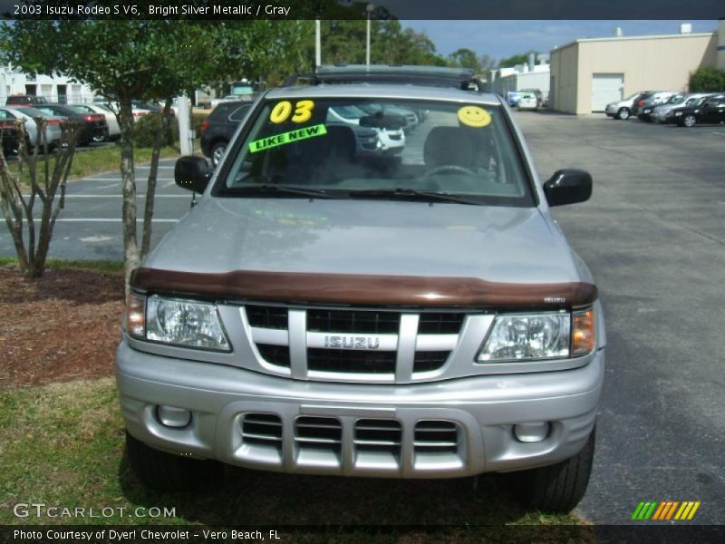 Bright Silver Metallic / Gray 2003 Isuzu Rodeo S V6
