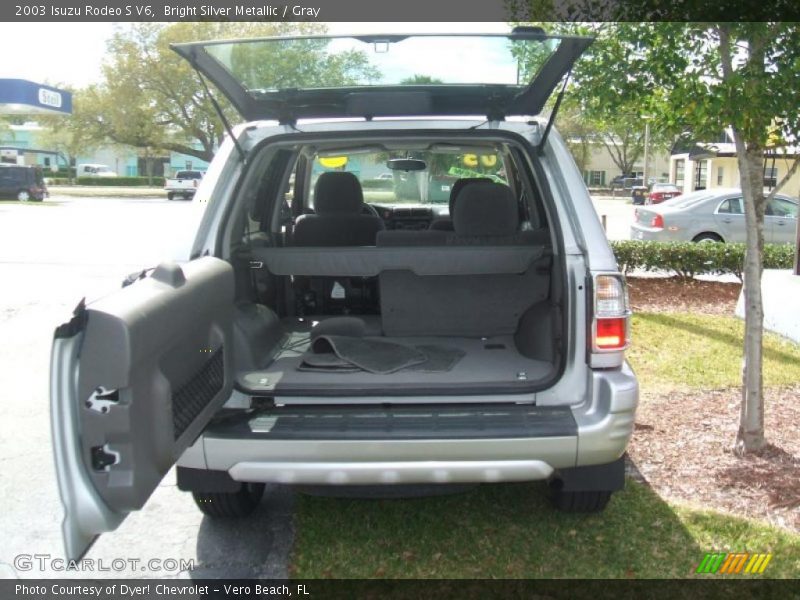Bright Silver Metallic / Gray 2003 Isuzu Rodeo S V6