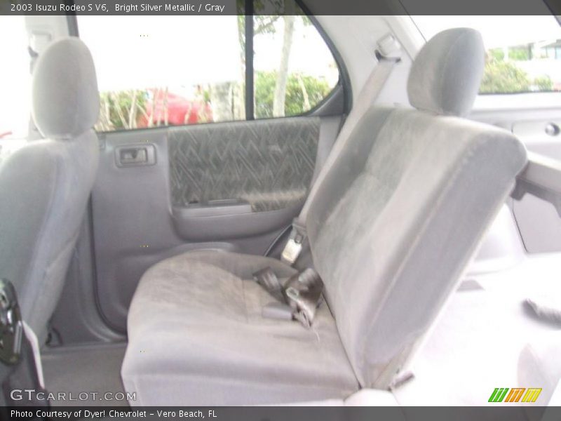 Bright Silver Metallic / Gray 2003 Isuzu Rodeo S V6