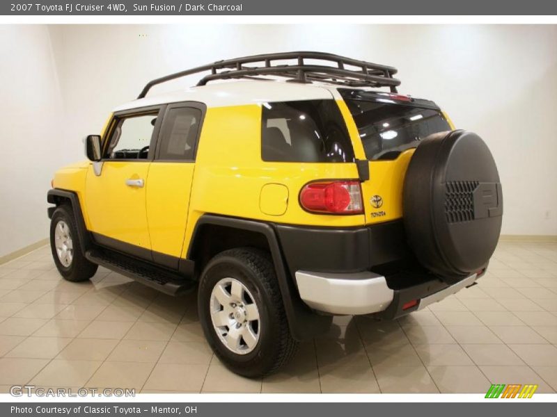 Sun Fusion / Dark Charcoal 2007 Toyota FJ Cruiser 4WD