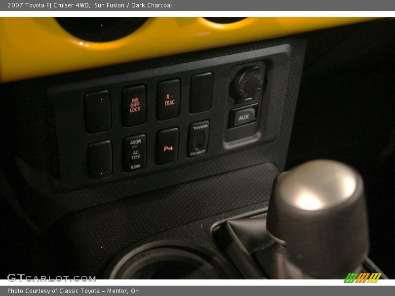 Sun Fusion / Dark Charcoal 2007 Toyota FJ Cruiser 4WD