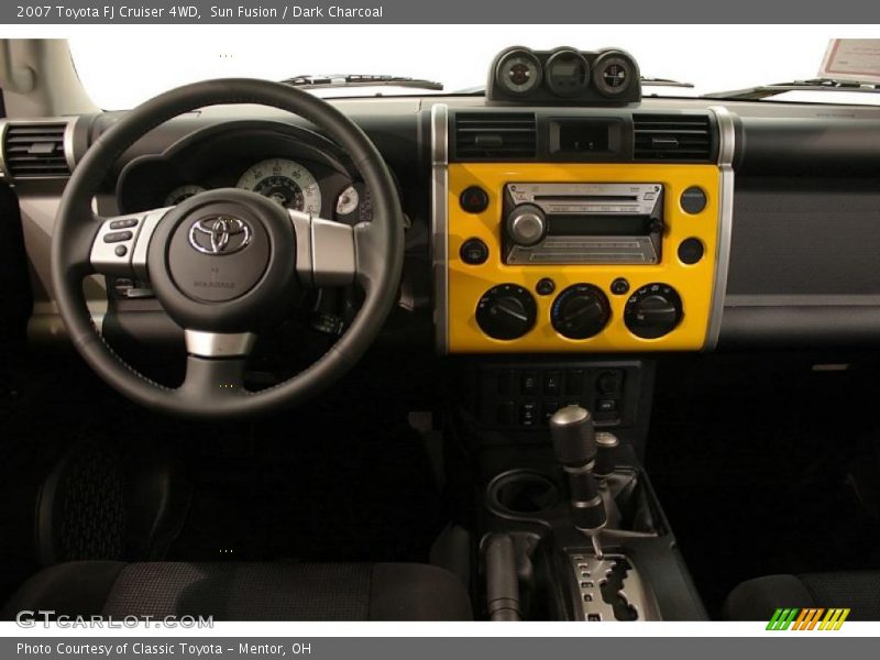Sun Fusion / Dark Charcoal 2007 Toyota FJ Cruiser 4WD