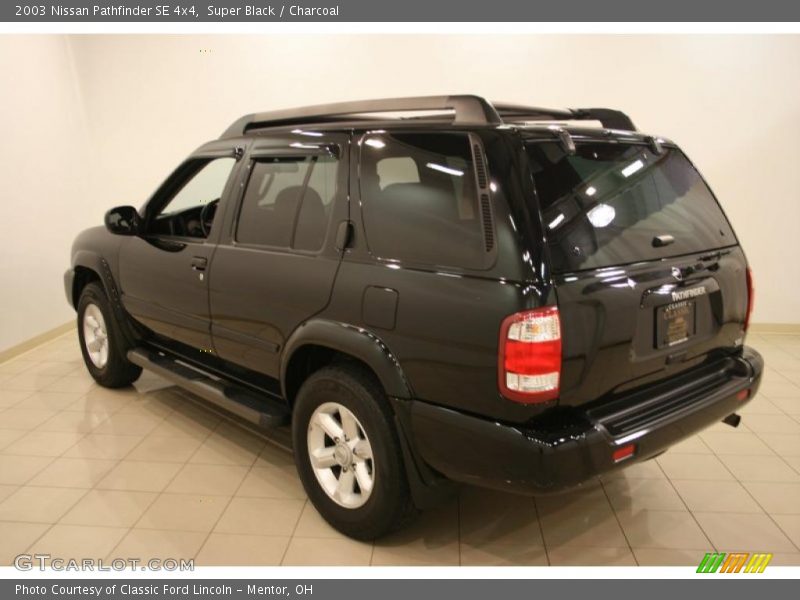 Super Black / Charcoal 2003 Nissan Pathfinder SE 4x4