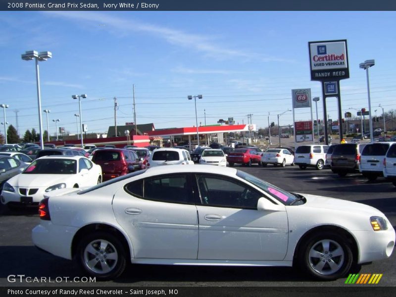 Ivory White / Ebony 2008 Pontiac Grand Prix Sedan