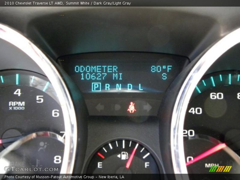 Summit White / Dark Gray/Light Gray 2010 Chevrolet Traverse LT AWD