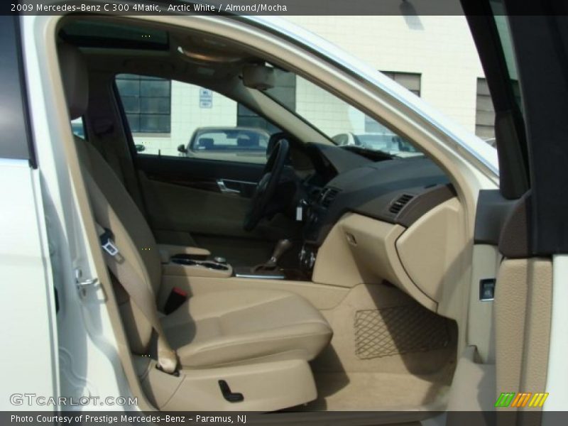 Arctic White / Almond/Mocha 2009 Mercedes-Benz C 300 4Matic