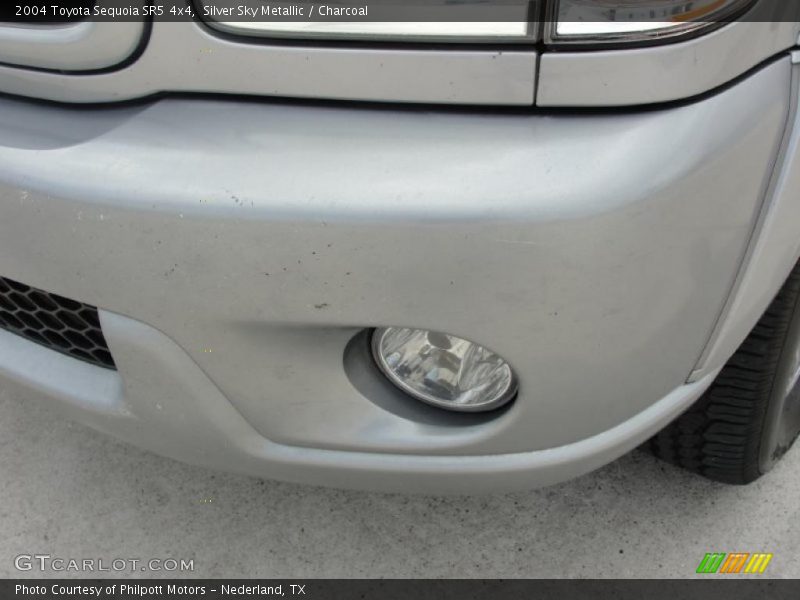 Silver Sky Metallic / Charcoal 2004 Toyota Sequoia SR5 4x4