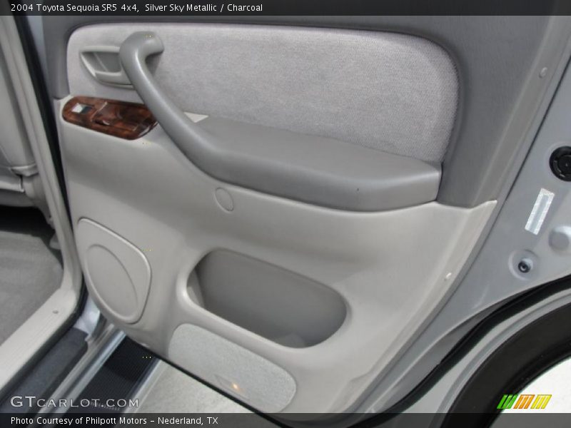 Silver Sky Metallic / Charcoal 2004 Toyota Sequoia SR5 4x4