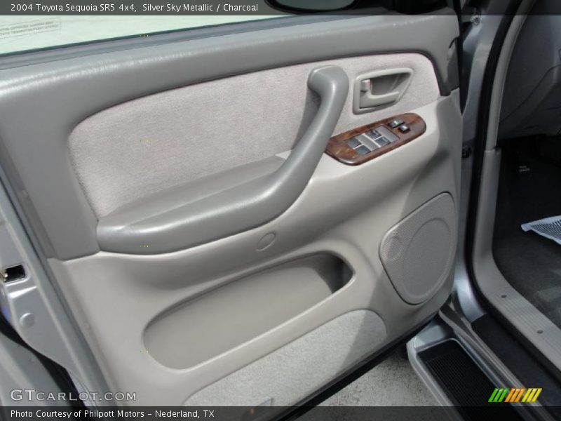 Silver Sky Metallic / Charcoal 2004 Toyota Sequoia SR5 4x4