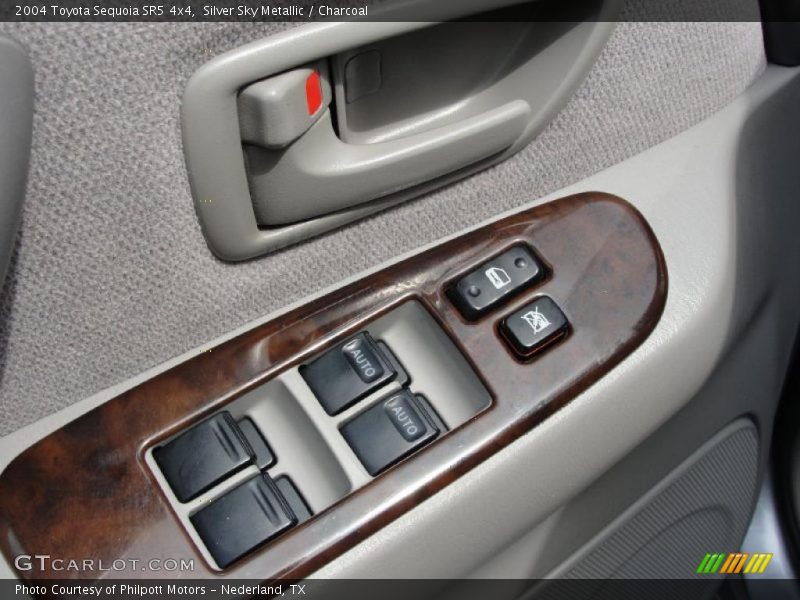 Silver Sky Metallic / Charcoal 2004 Toyota Sequoia SR5 4x4