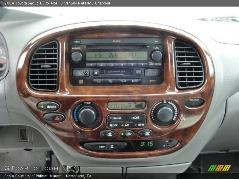 Silver Sky Metallic / Charcoal 2004 Toyota Sequoia SR5 4x4