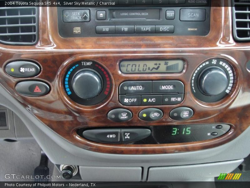 Silver Sky Metallic / Charcoal 2004 Toyota Sequoia SR5 4x4