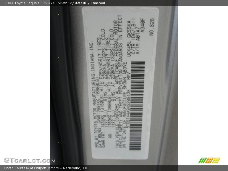 Silver Sky Metallic / Charcoal 2004 Toyota Sequoia SR5 4x4