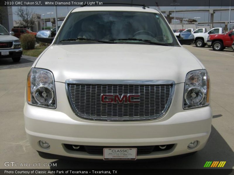 White Diamond Tricoat / Light Tan 2010 GMC Yukon SLT