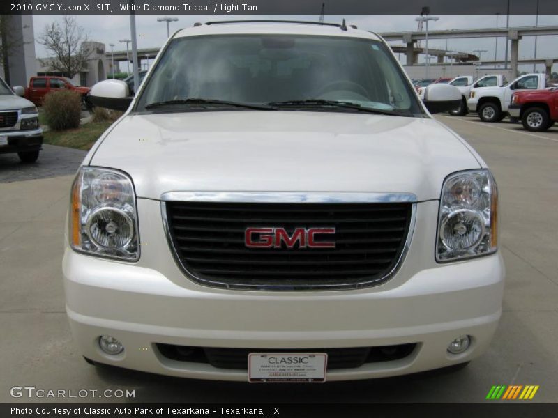White Diamond Tricoat / Light Tan 2010 GMC Yukon XL SLT