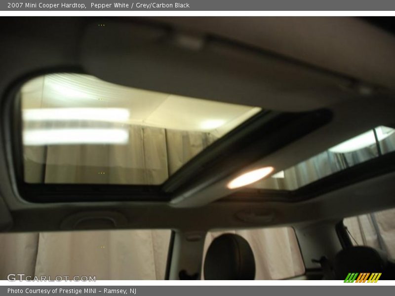 Pepper White / Grey/Carbon Black 2007 Mini Cooper Hardtop