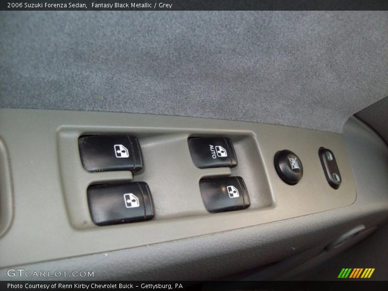 Fantasy Black Metallic / Grey 2006 Suzuki Forenza Sedan