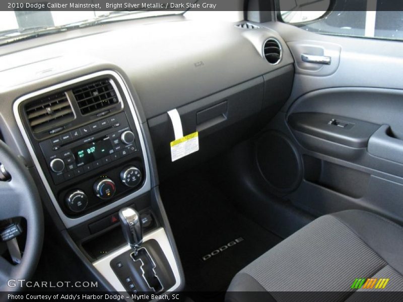 Bright Silver Metallic / Dark Slate Gray 2010 Dodge Caliber Mainstreet
