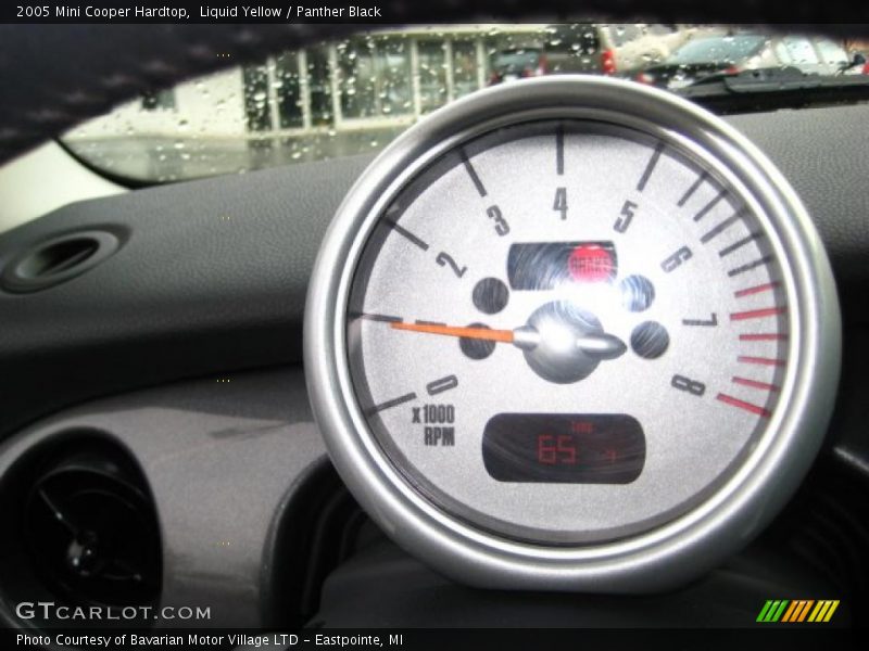 Liquid Yellow / Panther Black 2005 Mini Cooper Hardtop