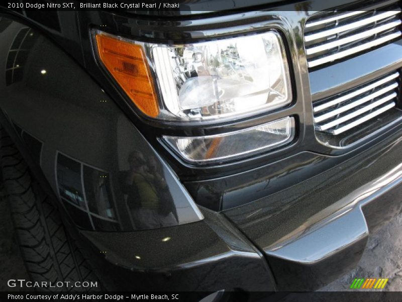 Brilliant Black Crystal Pearl / Khaki 2010 Dodge Nitro SXT