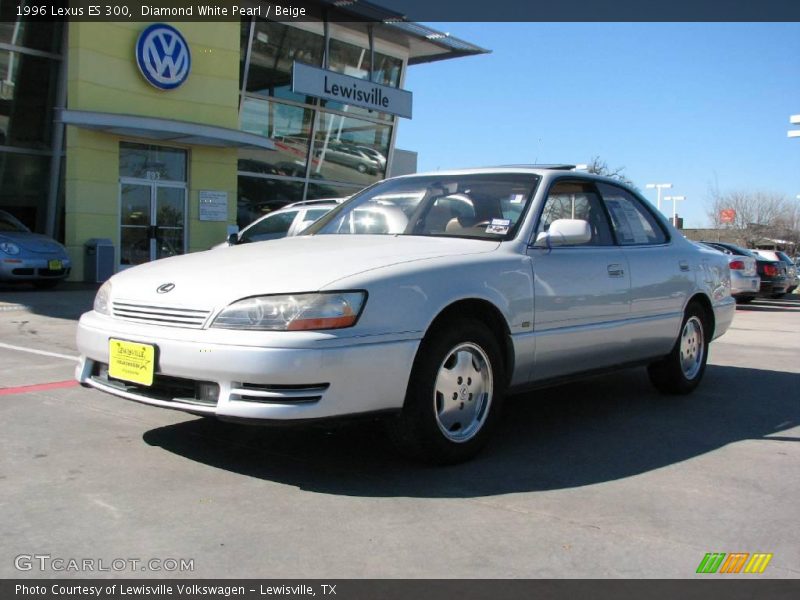 Diamond White Pearl / Beige 1996 Lexus ES 300