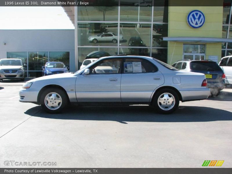 Diamond White Pearl / Beige 1996 Lexus ES 300