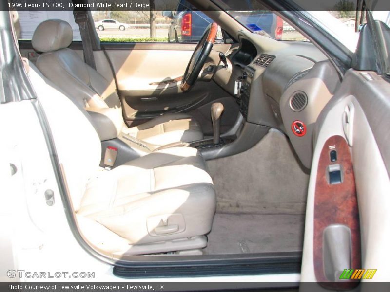 Diamond White Pearl / Beige 1996 Lexus ES 300
