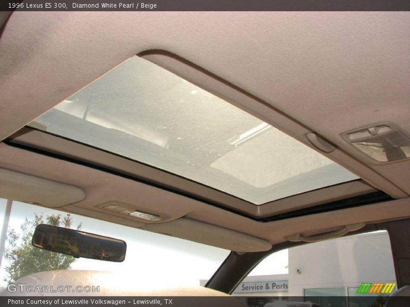 Diamond White Pearl / Beige 1996 Lexus ES 300
