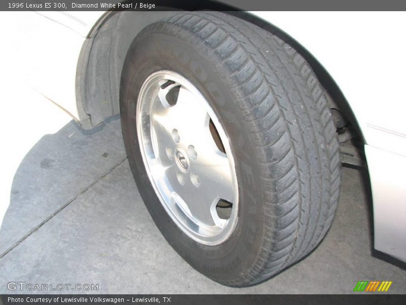 Diamond White Pearl / Beige 1996 Lexus ES 300