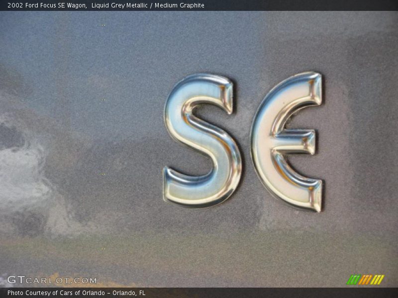 Liquid Grey Metallic / Medium Graphite 2002 Ford Focus SE Wagon