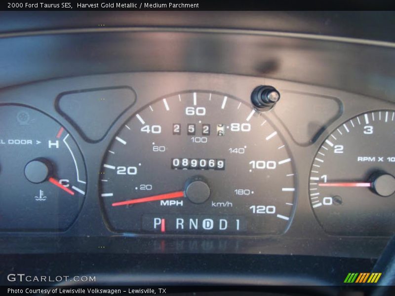 Harvest Gold Metallic / Medium Parchment 2000 Ford Taurus SES