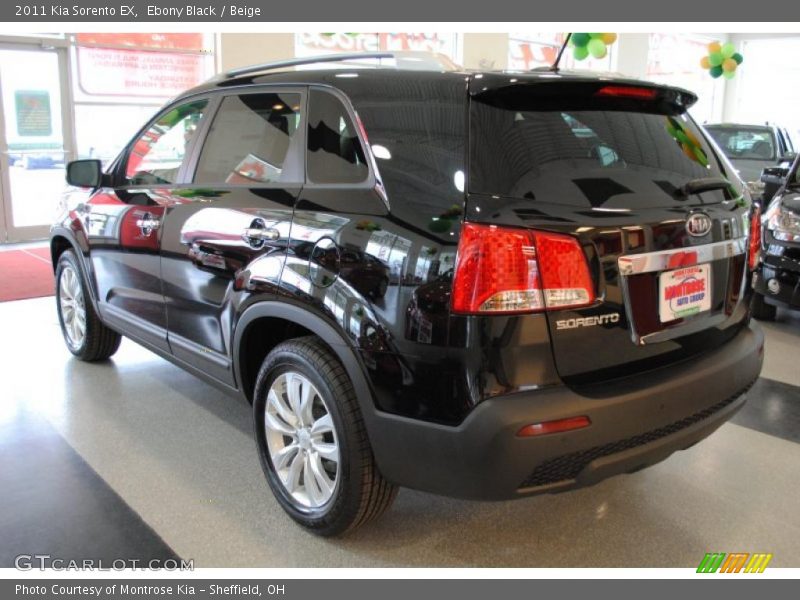 Ebony Black / Beige 2011 Kia Sorento EX