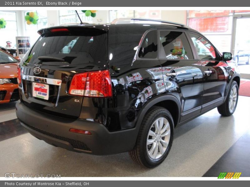 Ebony Black / Beige 2011 Kia Sorento EX