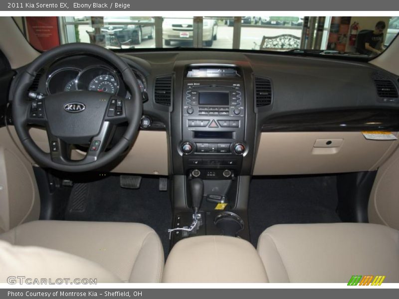 Ebony Black / Beige 2011 Kia Sorento EX