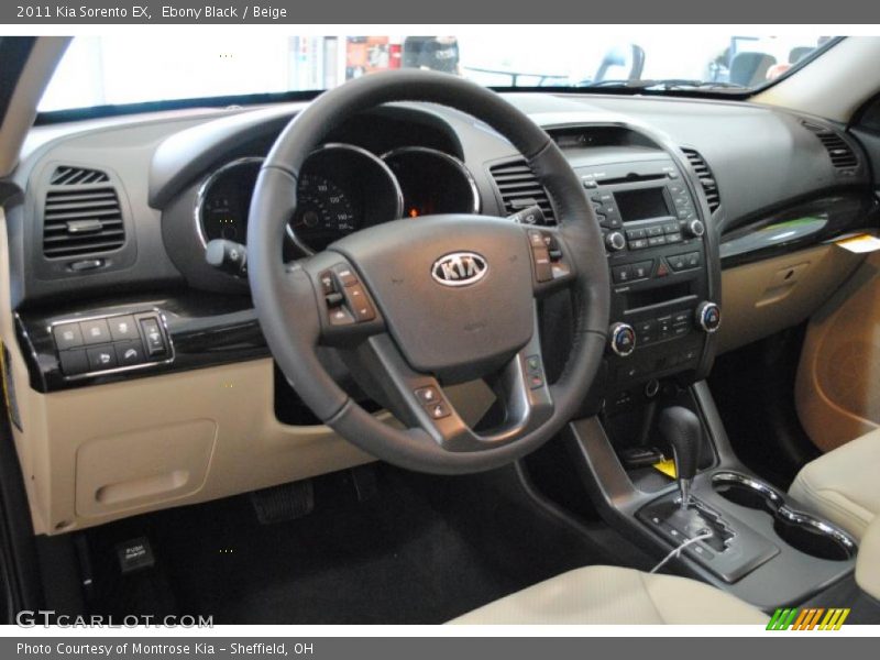 Ebony Black / Beige 2011 Kia Sorento EX