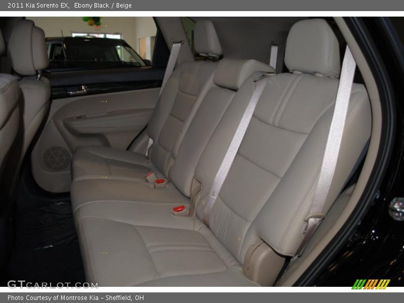 Ebony Black / Beige 2011 Kia Sorento EX