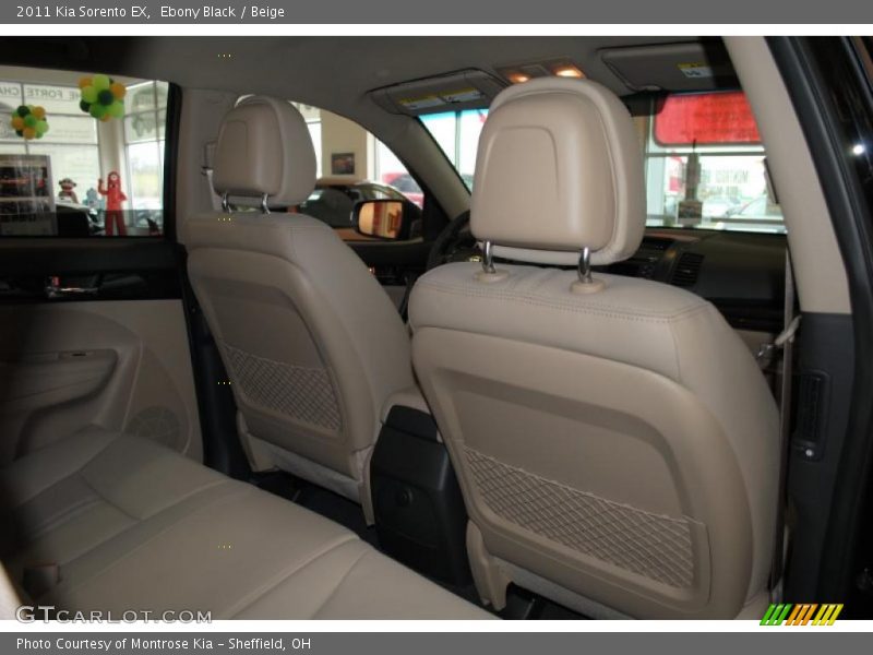Ebony Black / Beige 2011 Kia Sorento EX
