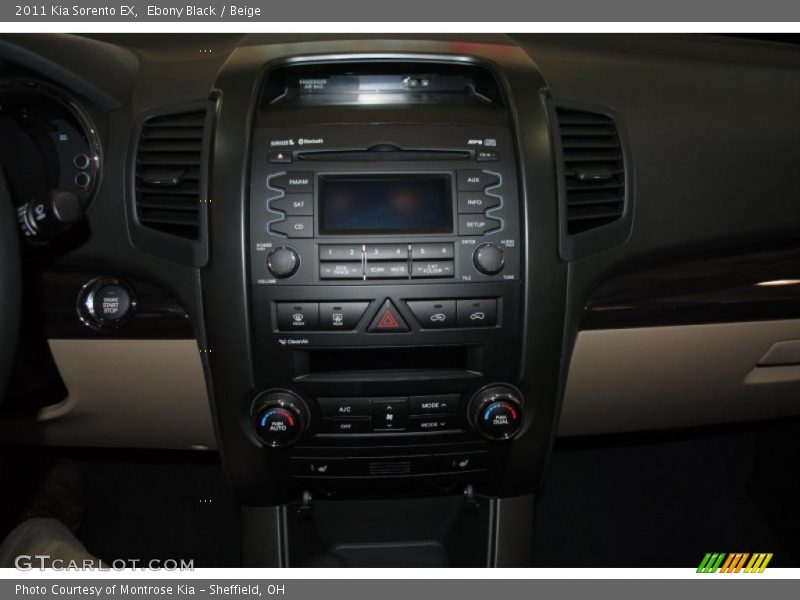 Ebony Black / Beige 2011 Kia Sorento EX