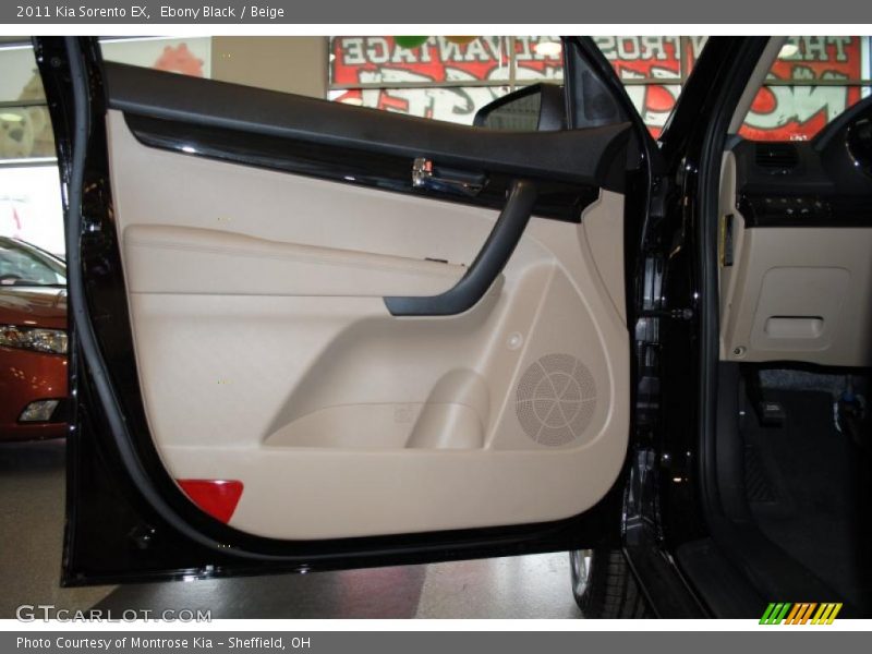 Ebony Black / Beige 2011 Kia Sorento EX