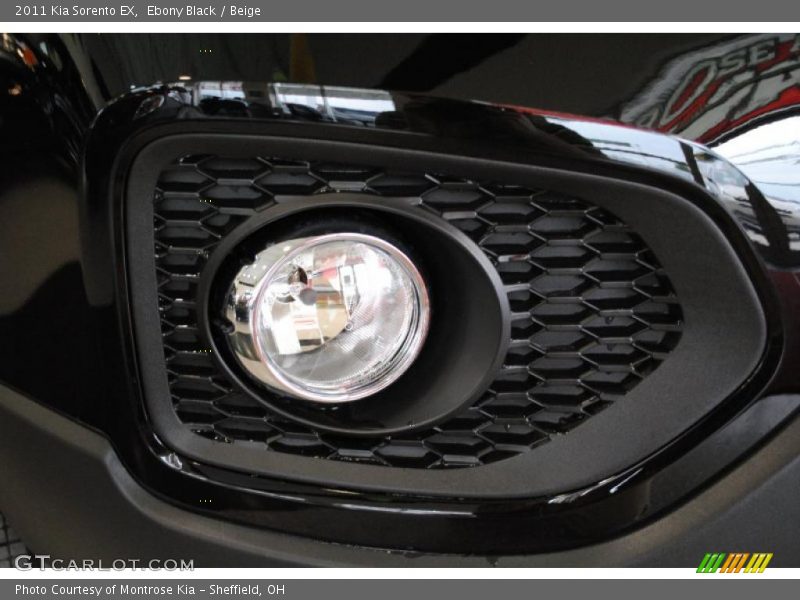 Ebony Black / Beige 2011 Kia Sorento EX