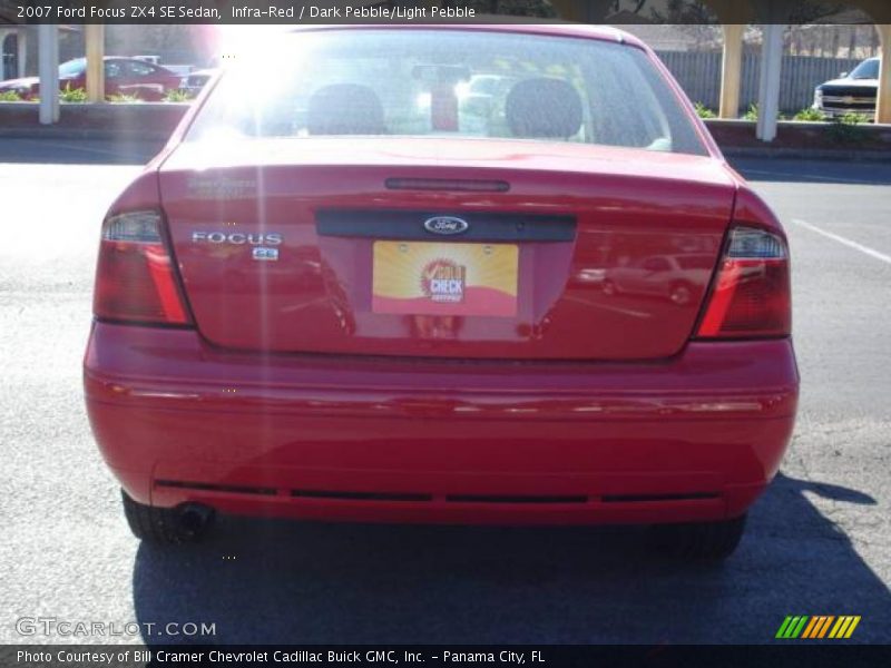 Infra-Red / Dark Pebble/Light Pebble 2007 Ford Focus ZX4 SE Sedan